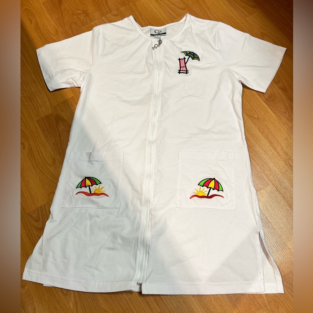2/$30 NWOT - Embroidered Swim Cover up (US S)